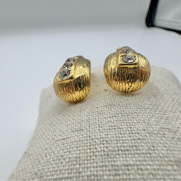 Sarah Coventry Vintage Gold Plated Hoops
With Rhinestones - Picture 5 of 9